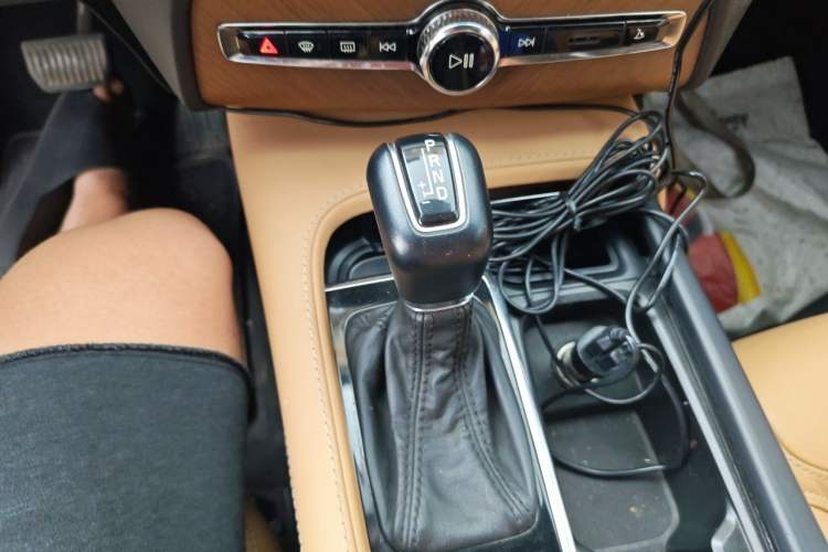 Used Volvo XC90 2018 T6 Zhiya Edition 7-seater Gear Lever