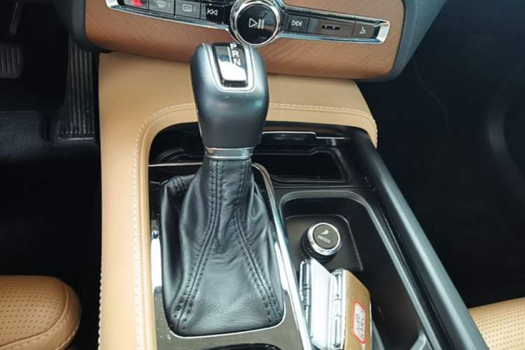 Used Volvo XC90 2018 T6 Zhiya Edition 7-seater Gear Lever
