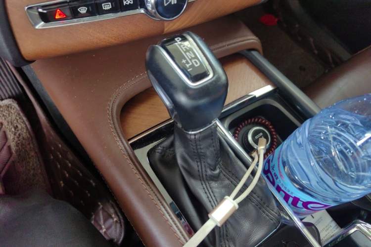 Used Volvo XC90 2018 T6 Zhiya Edition 7-seater Gear Lever