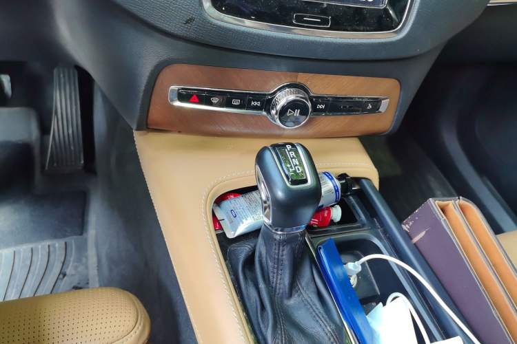 Used Volvo XC90 2018 T6 Zhiya Edition 7-seater Gear Lever