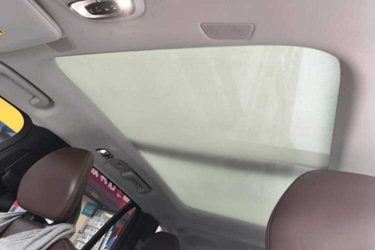 Used Volvo XC90  Headliner