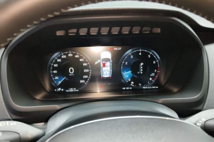 Used Volvo XC90 2018 T6 Zhiyi Edition 7-Seater Instrument Cluster