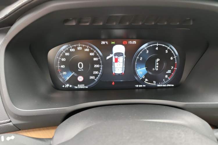 Used Volvo XC90 2018 T6 Prestige 7-Seater Instrument Cluster