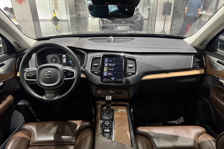 Used Volvo XC90 2018 T6 Prestige 7-Seater Interior 3