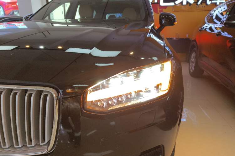 Used Volvo XC90 2018 T6 Zhiya Edition 7-seater Left Front Headlight