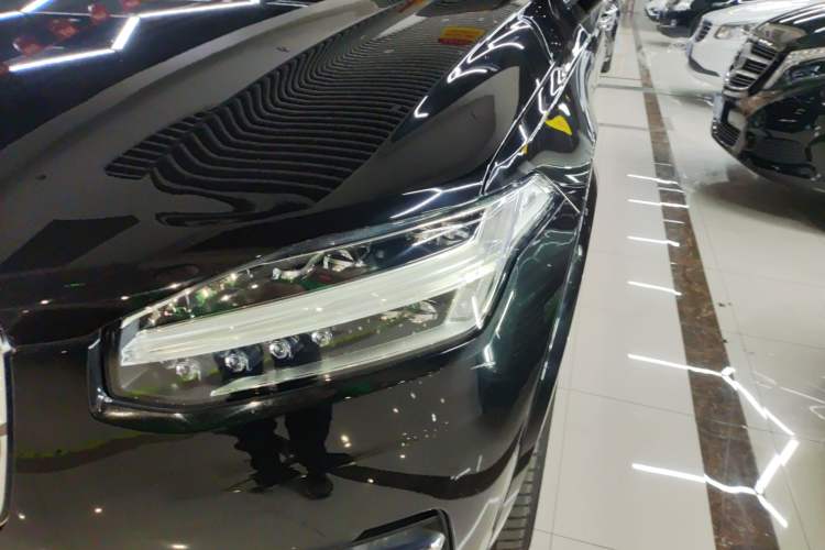 Used Volvo XC90 2018 T6 Zhiyi Edition 7-Seater Left Front Headlight