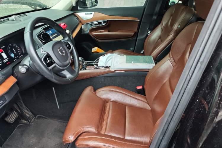 Used Volvo XC90 2018 T6 Prestige 7-Seater Left Front Seat