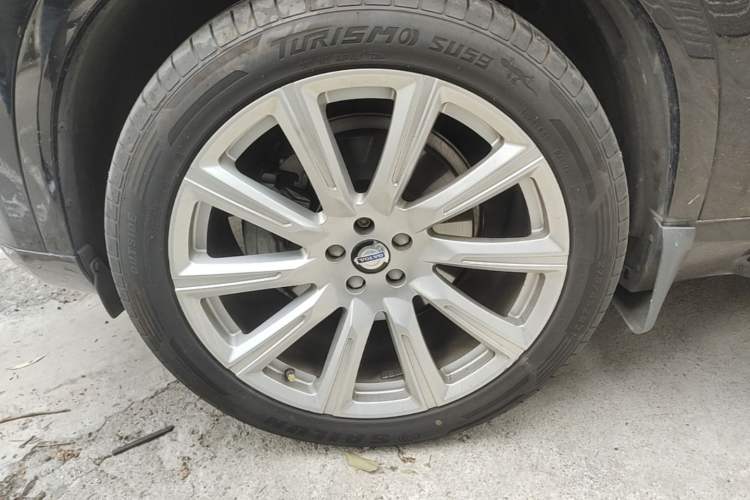 Used Volvo XC90 2018 T6 Zhiyi Edition 7-Seater Left Front Wheel Hub