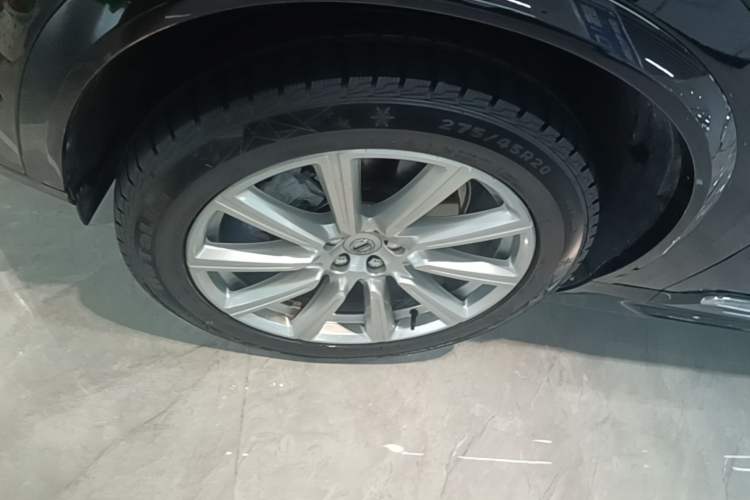 Used Volvo XC90 2018 T6 Zhiya Edition 7-seater Left Front Wheel Hub