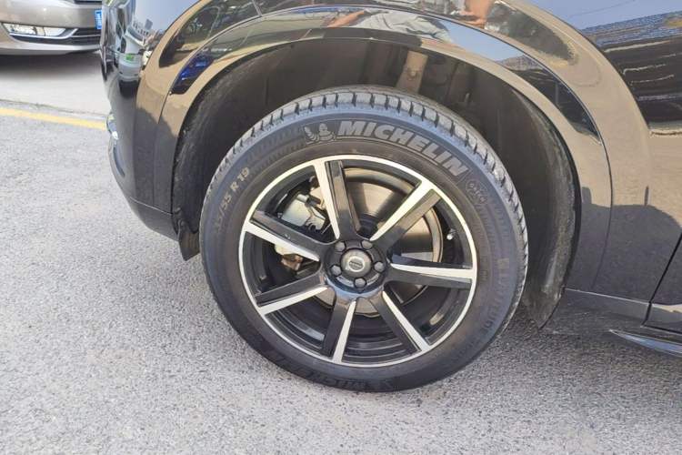 Used Volvo XC90 2018 T5 Zhiyi Edition 5-seater Left Front Wheel Hub