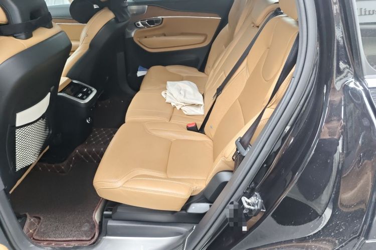 Used Volvo XC90 2018 T6 Prestige 7-Seater Left Rear Seat