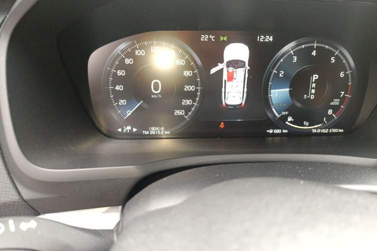 Used Volvo XC90 2018 T6 Zhiyi Edition 7-Seater Odometer Close Up