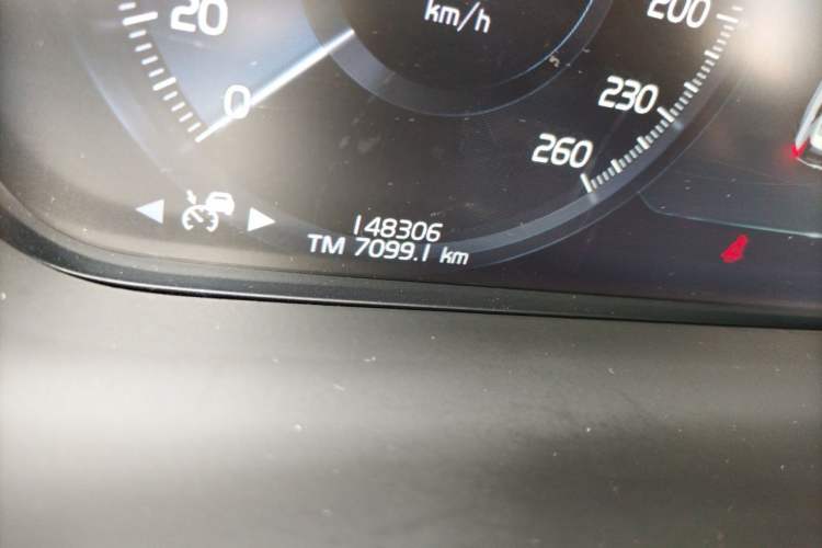 Used Volvo XC90 2018 T6 Zhiya Edition 7-seater Odometer Close Up