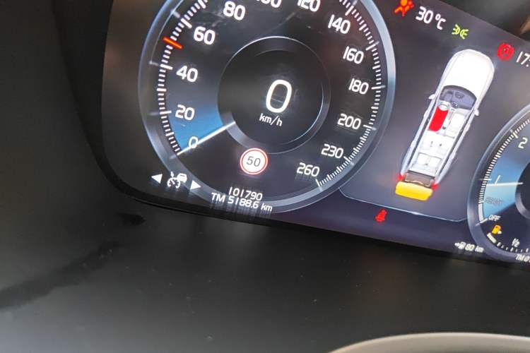 Used Volvo XC90 2018 T6 Zhiya Edition 7-seater Odometer Close Up