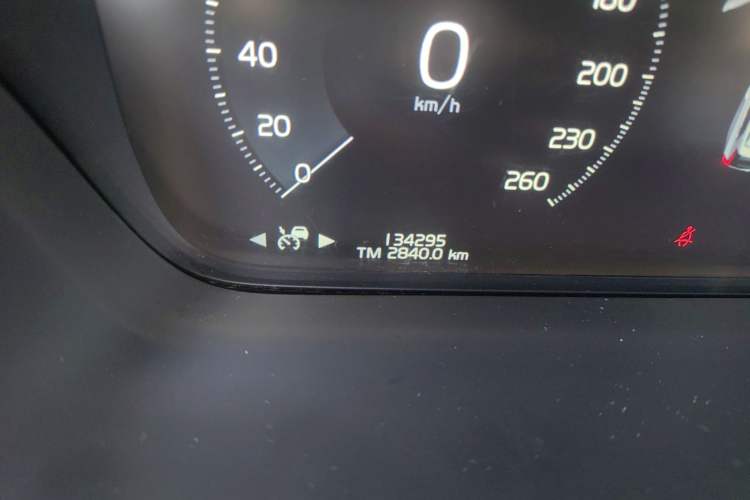 Used Volvo XC90 2018 T6 Zhiyi Edition 7-Seater Odometer Close Up