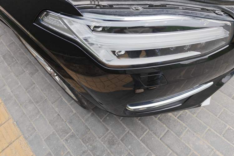 Used Volvo XC90 2018 T6 Prestige 7-Seater Right Front Headlight