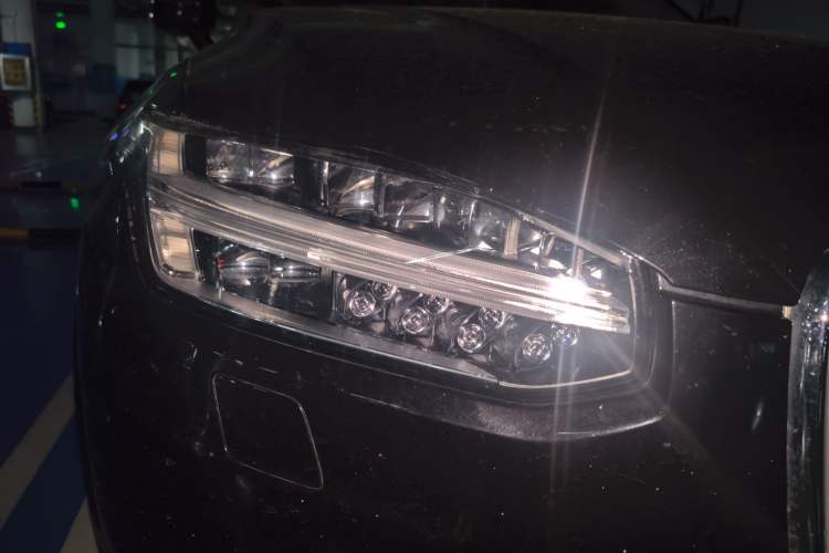 Used Volvo XC90 2018 T6 Zhiya Edition 7-seater Right Front Headlight