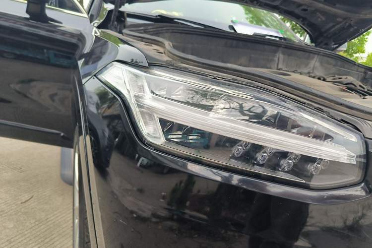 Used Volvo XC90 2018 T5 Zhiyi Edition 5-seater Right Front Headlight