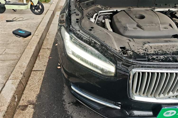 Used Volvo XC90 2018 T6 Prestige 7-Seater Right Front Headlight
