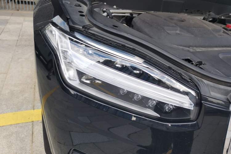 Used Volvo XC90 2018 T5 Zhiyi Edition 5-seater Right Front Headlight