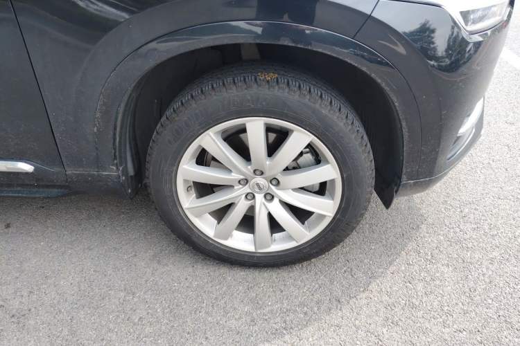Used Volvo XC90 2018 T5 Zhiyi Edition 5-seater Right Front Wheel Hub
