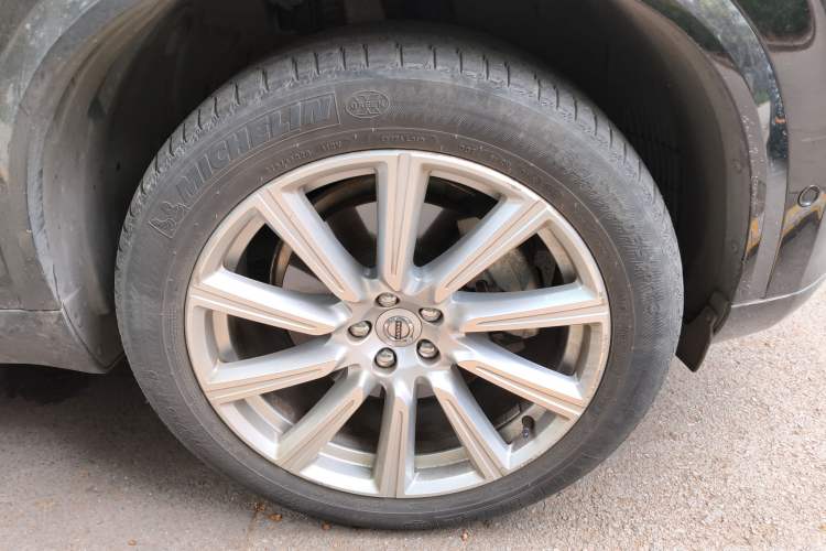 Used Volvo XC90 2018 T6 Zhiya Edition 7-seater Right Front Wheel Hub