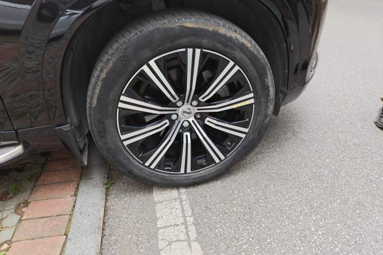 Used Volvo XC90 2018 T5 Zhiyi Edition 7-Seater Right Front Wheel Hub