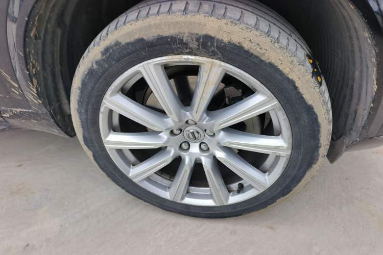 Used Volvo XC90 2018 T6 Prestige 7-Seater Right Front Wheel Hub