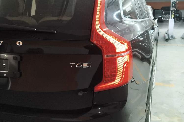 Used Volvo XC90 2018 T6 Zhiya Edition 7-seater Right Rear Taillight