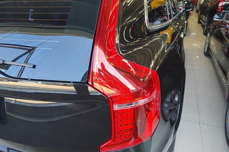 Used Volvo XC90 2018 T6 Zhiya Edition 7-seater Right Rear Taillight