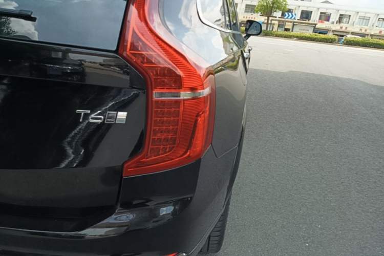 Used Volvo XC90 2018 T6 Zhiya Edition 7-seater Right Rear Taillight