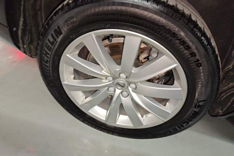 Used Volvo XC90 2018 T5 Zhiyi Edition 5-seater Right Rear Wheel Hub