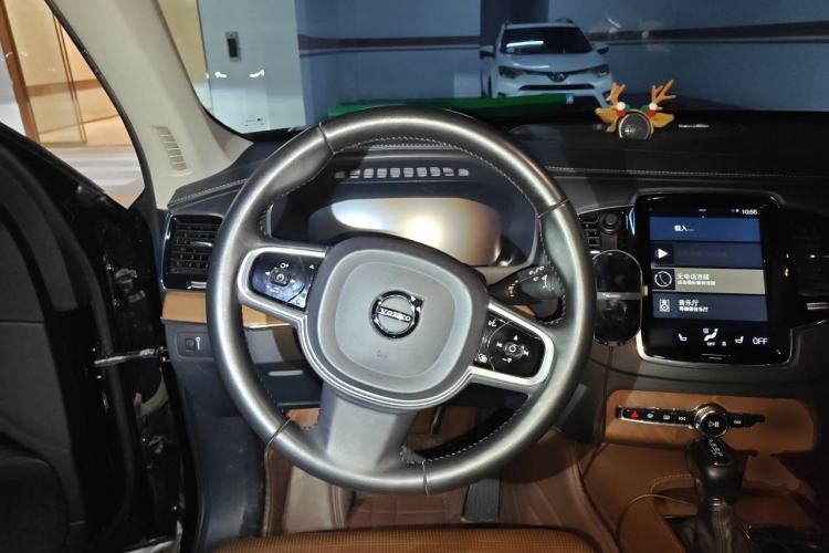 Used Volvo XC90 2018 T6 Prestige 7-Seater Steering Wheel