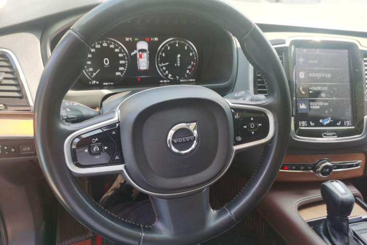 Used Volvo XC90 2018 T6 Zhiyi Edition 7-Seater Steering Wheel