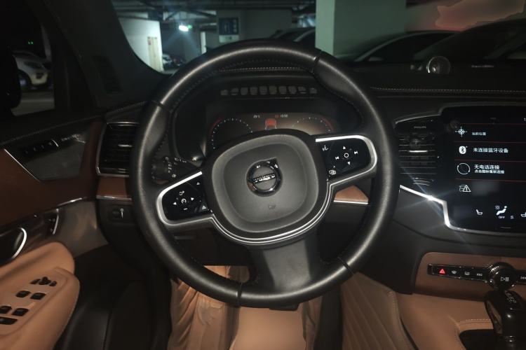 Used Volvo XC90 2018 T6 Prestige 7-Seater Steering Wheel
