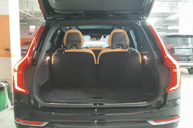 Used Volvo XC90 2018 T6 Zhiya Edition 7-seater Trunk