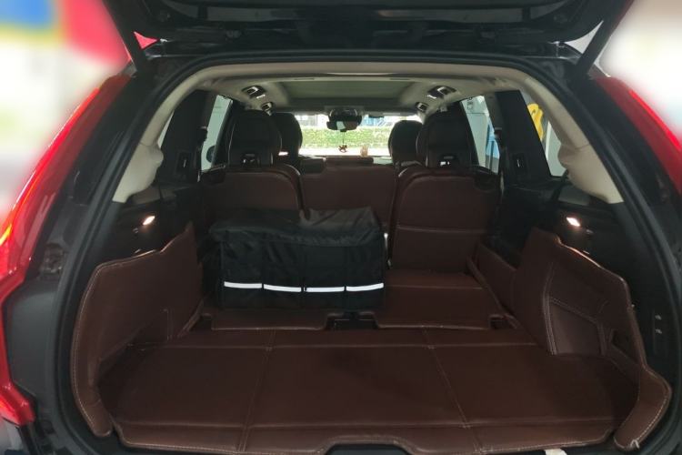 Used Volvo XC90 2018 T6 Zhiya Edition 7-seater Trunk