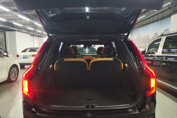 Used Volvo XC90 2018 T6 Zhiyi Edition 7-Seater Trunk