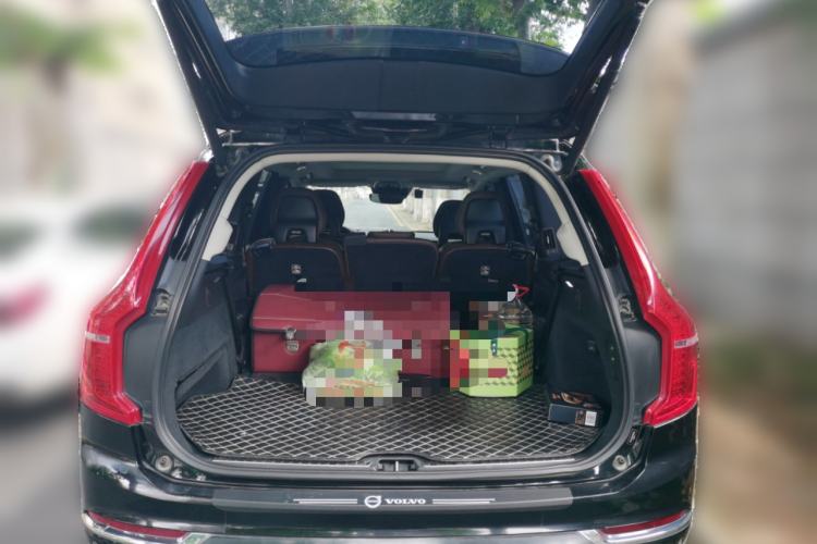 Used Volvo XC90 2018 T6 Prestige 7-Seater Trunk