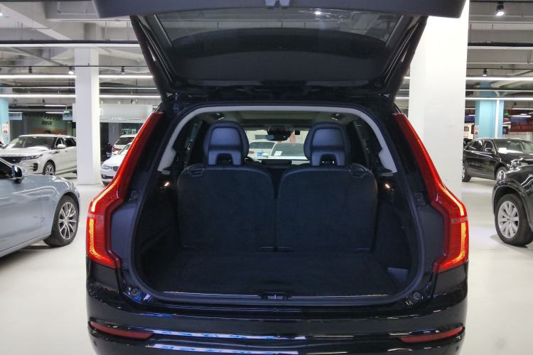 Used Volvo XC90 2018 T6 Zhiyi Edition 7-Seater Trunk