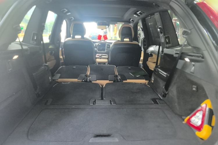 Used Volvo XC90 2018 T5 Zhiyi Edition 7-Seater Trunk