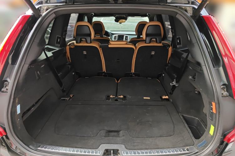 Used Volvo XC90 2018 T6 Zhiya Edition 7-seater Trunk