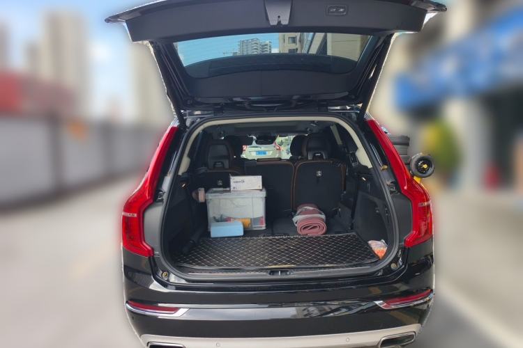 Used Volvo XC90  Trunk