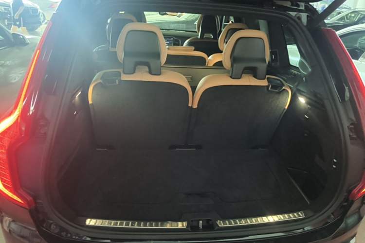 Used Volvo XC90 2018 T6 Zhiya Edition 7-seater Trunk