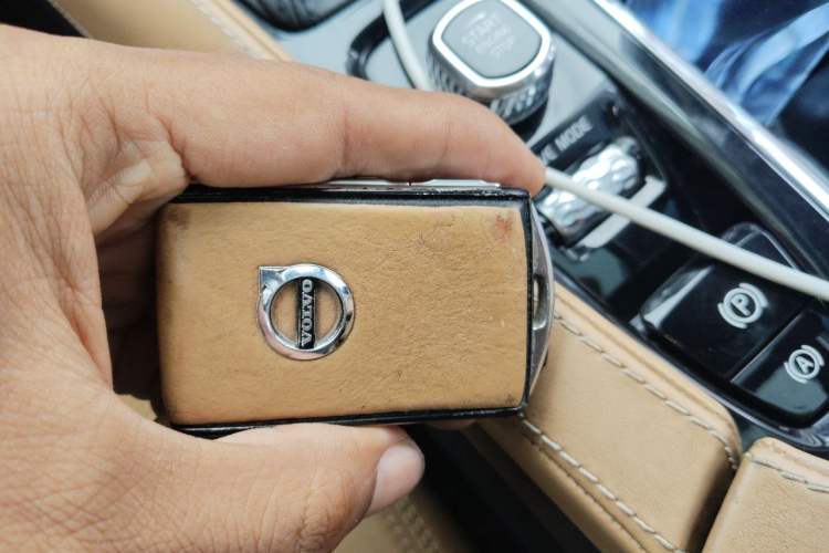 Used Volvo XC90 2018 T6 Prestige 7-Seater Vehicle Key