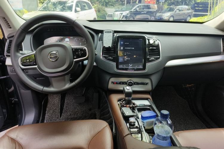 Used Volvo XC90 2018 T5 Zhiyi Edition 7-Seater Center Console