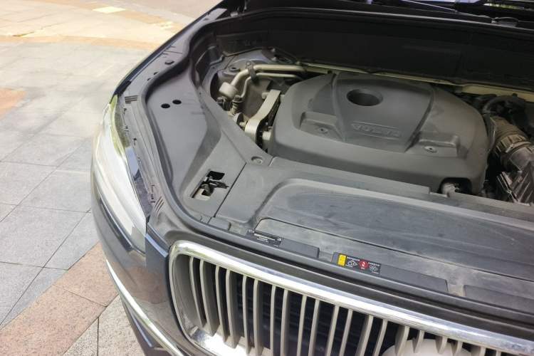 Used Volvo XC90 2018 T5 Zhiyi Edition 7-Seater Engine Bay Right