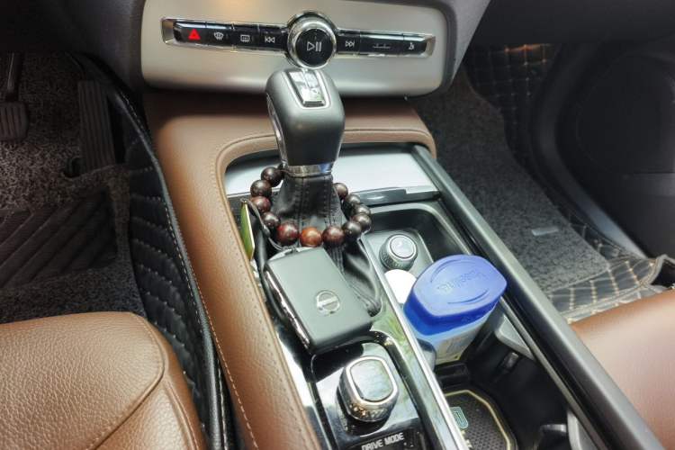 Used Volvo XC90 2018 T5 Zhiyi Edition 7-Seater Gear Lever