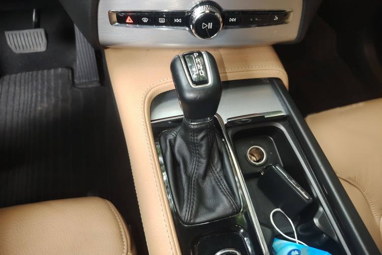 Used Volvo XC90 2018 T6 Zhiyi Edition 7-Seater Gear Lever