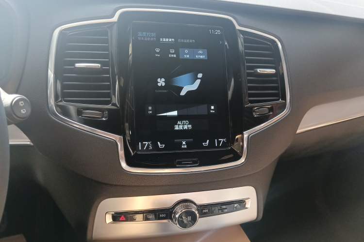 Used Volvo XC90 2018 T6 Zhiyi Edition 7-Seater Audio And AC Panel